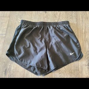 Children’s Black Nike Shorts Size L (2 pairs)